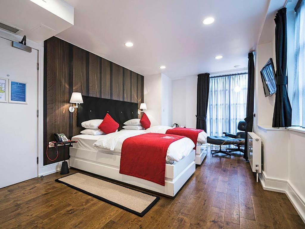 The Whitechapel Otel Londra Oda fotoğraf
