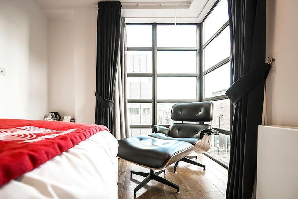 The Whitechapel Otel Londra Oda fotoğraf